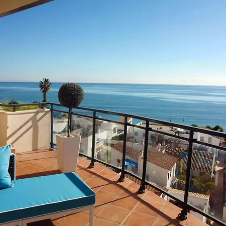 Cosmo Penthouse Sea Views